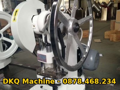 Máy dập viên tâm sai TDP-4